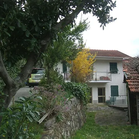 Casa Baffin Varese Ligure